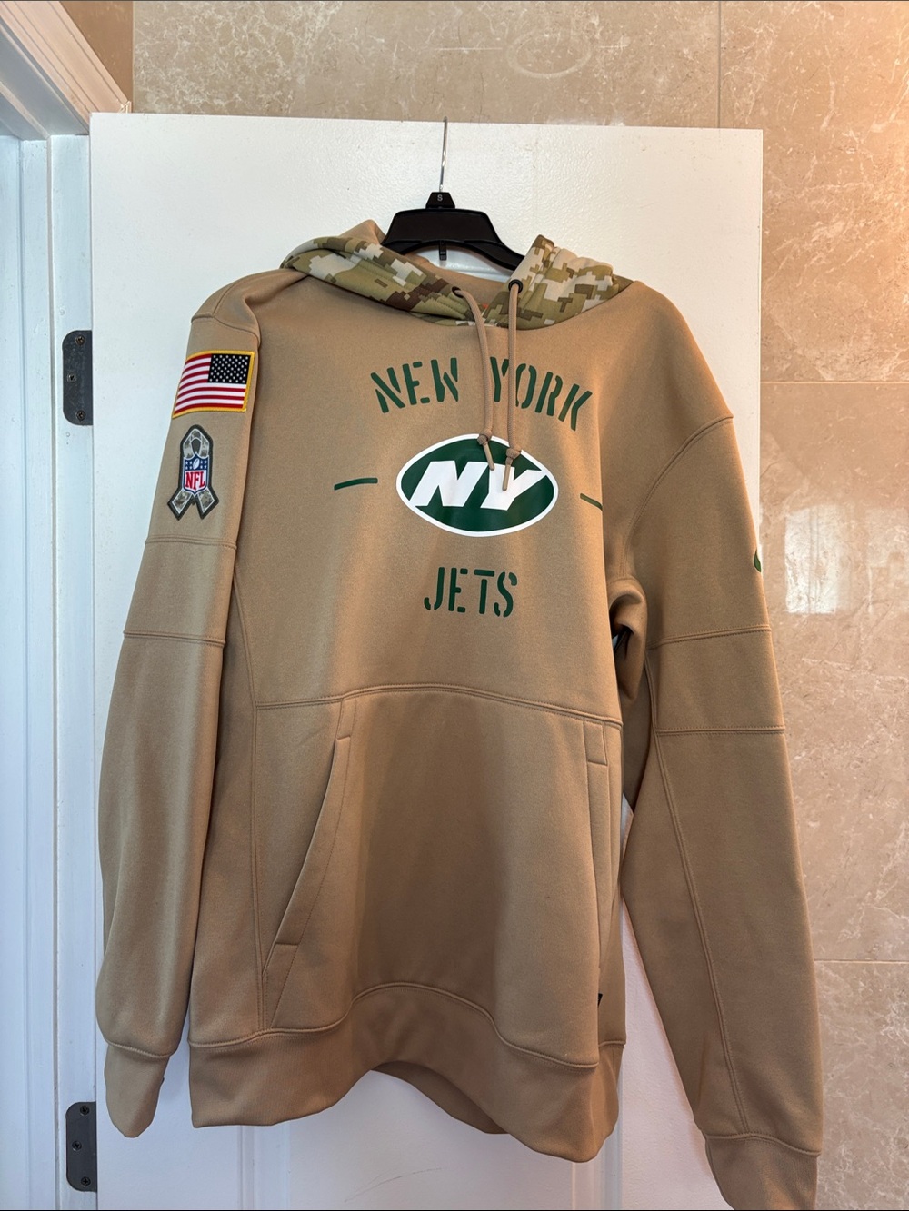 New York Jets Salute to Service Khaki Camo-Trim Pullover Hoodie